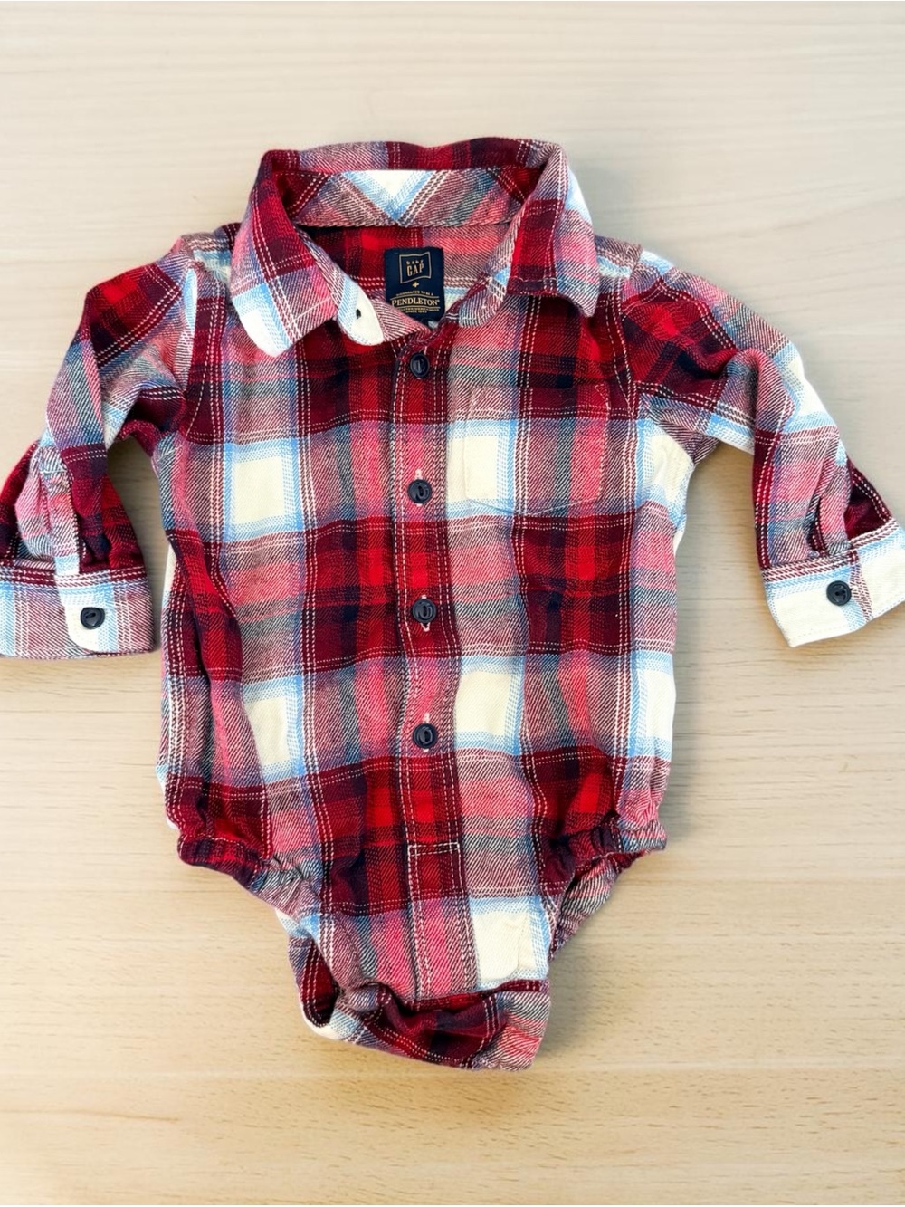 Baby GAP Pendleton Red/White/Blue Plaid Flannel Button-Up Baby Onesie 6-12 mo
